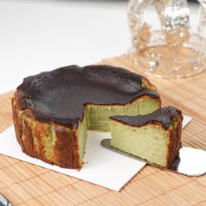 Pistachio Burnt Cheesecake 6"